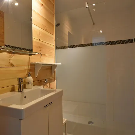 In With Sauna, Cleaning Included